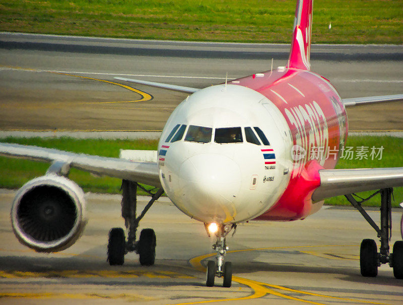 泰国曼谷堂曼机场- 2019年8月14日:亚洲航空公司是一家成立于马来西亚的廉价航空公司，是亚洲票价最便宜的航空公司。